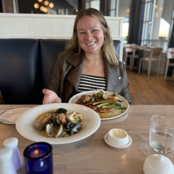 Crown Landing - seafood pasta, chicken - Seafood Near Me - Coronado, California