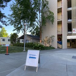 Kaiser Permanente Main Pharmacy - Thank you! Very clean and empty