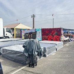 Cherry Avenue Auction - Beds