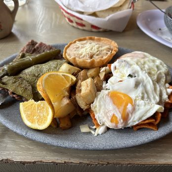 Encanto - Chilaquiles with steak arrachera - Seafood Near Me - Ensenada, BCN