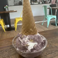 McGraw's Back Porch Ice Cream - Blueberry moon pie
