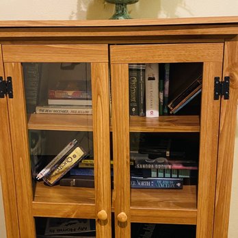 The Waynebrook Inn - Book library on second floor - Hotels Near Me - Honey Brook, Pennsylvania The Waynebrook Inn - Book library on second floor - Hotels Near Me - Honey Brook, Pennsylvania