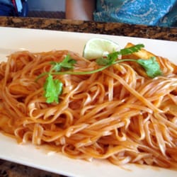 Ben Thanh Restaurant - Veg pad thai