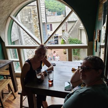 Boudicca’s Celtic Pub - Enjoying a pint of Smithwicks and a Half & Half... - Irish Pub Near Me - Gatlinburg, Tennessee