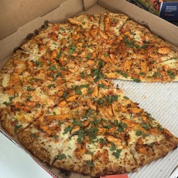 Curry Pizza House X Hidden Tap & Barrel - Alpharetta - Chicken Tikka - Pizza Near Me - Alpharetta, Georgia Curry Pizza House X Hidden Tap & Barrel - Alpharetta - Chicken Tikka - Pizza Near Me - Alpharetta, Georgia
