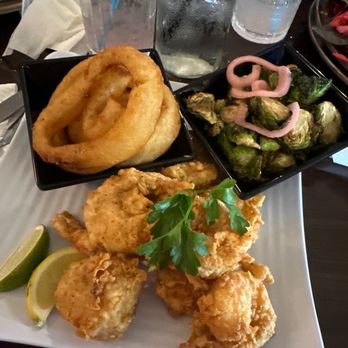 Frankie B's Tavern - Sports Bars Near Me - Vernon, Connecticut
