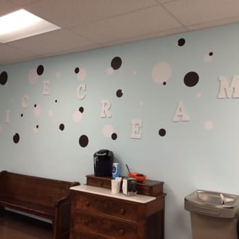 Sugar Mama's - Wall Decor - Desserts Near Me - Fairfax, Virginia Sugar Mama's - Wall Decor - Desserts Near Me - Fairfax, Virginia