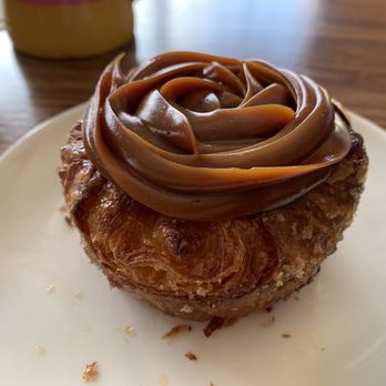 Izzio Bakery - Dolce de leche breakfast roll - Bakeries Near Me - Denver, Colorado Izzio Bakery - Dolce de leche breakfast roll - Bakeries Near Me - Denver, Colorado