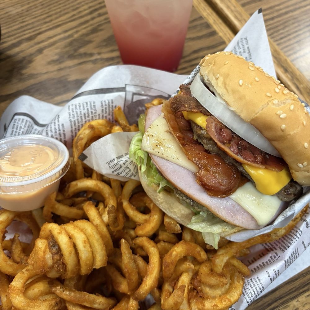 Three Rivers Resort Restaurant - Werewolf Burger with Curly Fries - American Near Me - La Push, Washington Three Rivers Resort Restaurant - Werewolf Burger with Curly Fries - American Near Me - La Push, Washington