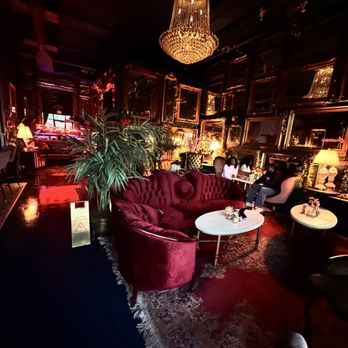 Anansi Cocktail Lounge - Cocktail Bars Near Me - Decatur, Georgia