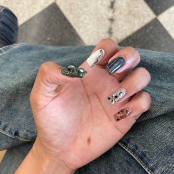 Coco Nails art - 3D nails left hand - Nail Salons Near Me - New York, New York Coco Nails art - 3D nails left hand - Nail Salons Near Me - New York, New York