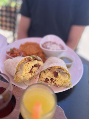 Broken Yolk Cafe by null
