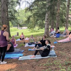 Debbie Flynn Yoga - Retreat at Cedar Ridge Lavender Farm