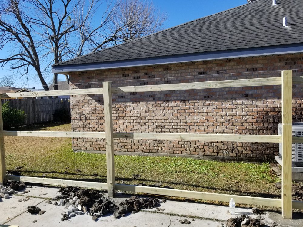 Slide of Patriot Fencing