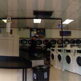 Aunt Bee's Launderette - Laundromat Near Me - Louisville, Kentucky