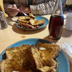 Two Rivers Lunch - French toast made with homemade bread and fresh syrup!  Crispy bacon