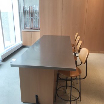 Blue Bottle Coffee - Wolf Point - Coffee & Tea Near Me - Chicago, Illinois