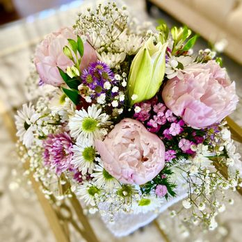 Kim Betts Floral Design - Florists Near Me - Parrish, Florida Kim Betts Floral Design - Florists Near Me - Parrish, Florida