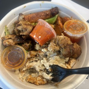 Dig Inn - Hot honey chicken bowl - New American Near Me - New York, New York Dig Inn - Hot honey chicken bowl - New American Near Me - New York, New York