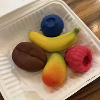 Zarina Dessert Studio - Desserts Near Me - Honolulu, Hawaii Zarina Dessert Studio - Desserts Near Me - Honolulu, Hawaii