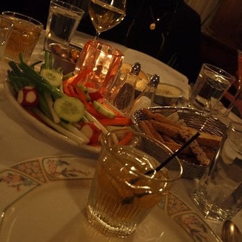Berta's Chateau - Table Setting - Italian Near Me - Wanaque, New Jersey