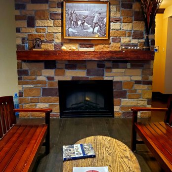 Van Cortlandt Park Golf Course - Sitting area in the golf house - (8/29/2021) - Golf Near Me - Bronx, New York
