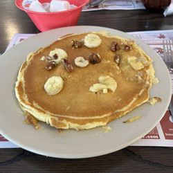 Keyes Pancake House - Try ordering with the bananas on top