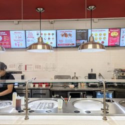 Sweet Charlie's - Clean counters