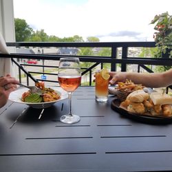 ninetwentyfive - Patio dining