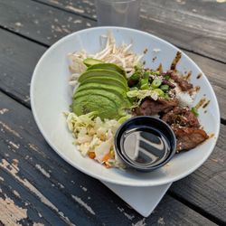 Korean rice bowl with beef
