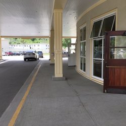Mammoth Hot Springs Hotel Expresso Bar Front Lobby