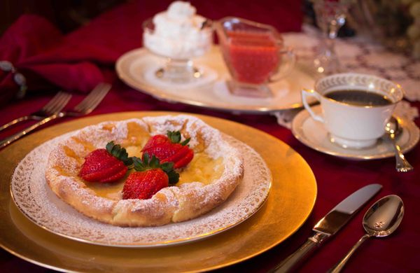 1897 Beekman House Bed and Breakfast by null