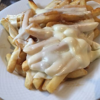 Mark Twain Diner Restaurant - Disco fries - Diners Near Me - Union, New Jersey