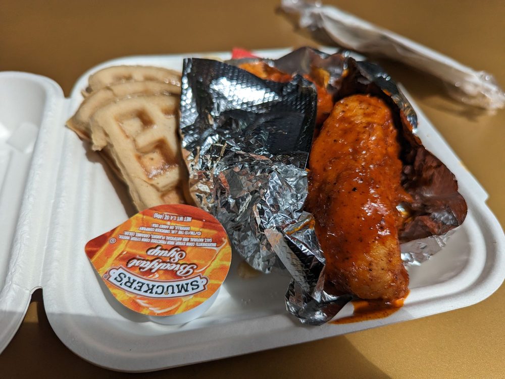 WINGS N WAFFLES 118 Photos & 112 Reviews Los Angeles, California