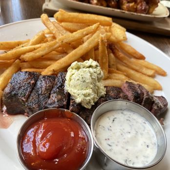 Herbie's On The Park - Steak Frites - New American Near Me - Saint Paul, Minnesota Herbie's On The Park - Steak Frites - New American Near Me - Saint Paul, Minnesota