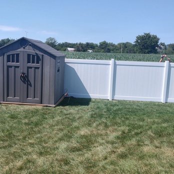 Peerless Fence Group - Fences & Gates Near Me - Bloomington, Illinois