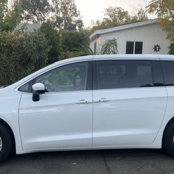 Enterprise Rent-A-Car - Pouting about this mom van I had to drive