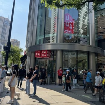 Uniqlo - Women's Clothing Near Me - Chicago, Illinois Uniqlo - Women's Clothing Near Me - Chicago, Illinois