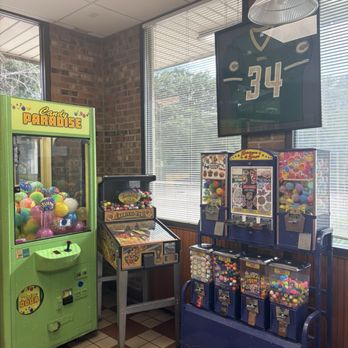 Burger House - Games & Gum & Candy for the kiddos - Burgers Near Me - Addison, Texas Burger House - Games & Gum & Candy for the kiddos - Burgers Near Me - Addison, Texas