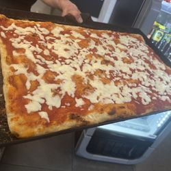 Pizza a taglio - Tomato sauce with cheese