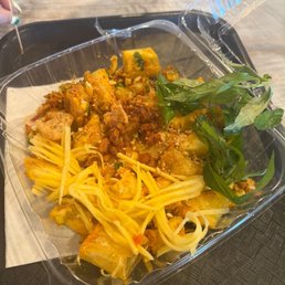 S1. Snackie Rice Paper Salad/ Bánh Tráng Trộn S1. Snackie Rice Paper Salad/ Bánh Tráng Trộn