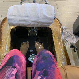 Pedicure! Pedicure!