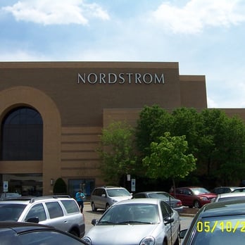 Nordstrom Woodfield Shopping Center - Department Stores Near Me - Schaumburg, Illinois