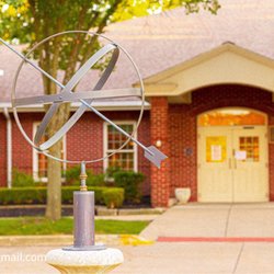Lyndhurst Park - Lyndhurst Community Center