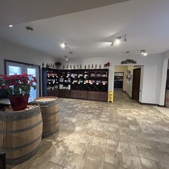 Riverview Cellars Winery - the tasting room - Wineries Near Me - Niagara On the Lake, Ontario Riverview Cellars Winery - the tasting room - Wineries Near Me - Niagara On the Lake, Ontario