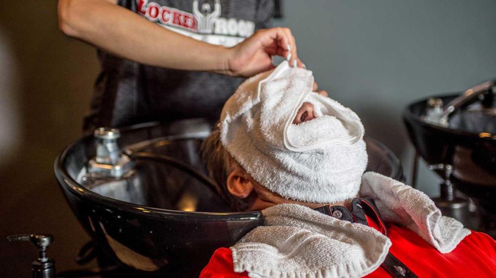 LOCKER ROOM HAIRCUTS Updated September 2024 62 Photos & 10 Reviews 305 Frankford Ave