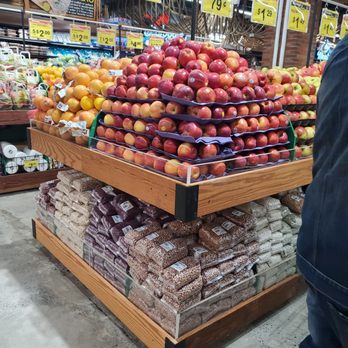 Food Bazaar Supermarket - Fresh fruits and vegetables - Grocery Near Me - Brooklyn, New York