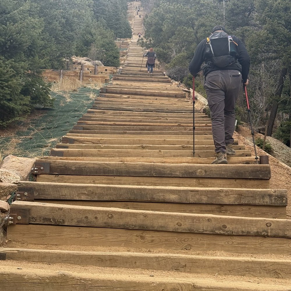 Manitou Incline - Going up - Hiking Near Me