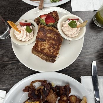 Over Easy - French toast, potatoes eggs, Portuguese sausage breakfast sandwich - Breakfast & Brunch Near Me - Kailua, Hawaii Over Easy - French toast, potatoes eggs, Portuguese sausage breakfast sandwich - Breakfast & Brunch Near Me - Kailua, Hawaii