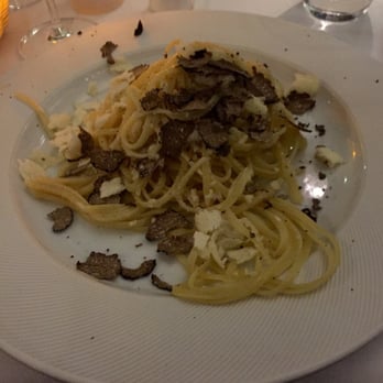 Quattro - Fettuccine with truffle and Parmesan - Italian Near Me - Frankfurt, HE Quattro - Fettuccine with truffle and Parmesan - Italian Near Me - Frankfurt, HE